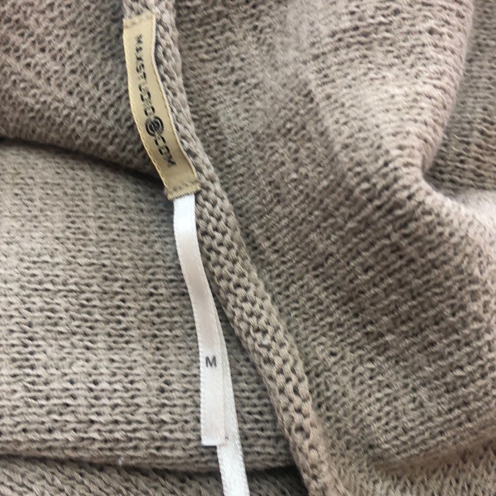 Sweater - Picture 3 of 3